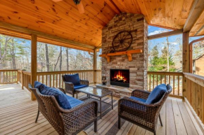 Bucks Bear Lodge - Fireplaces Wooded Views